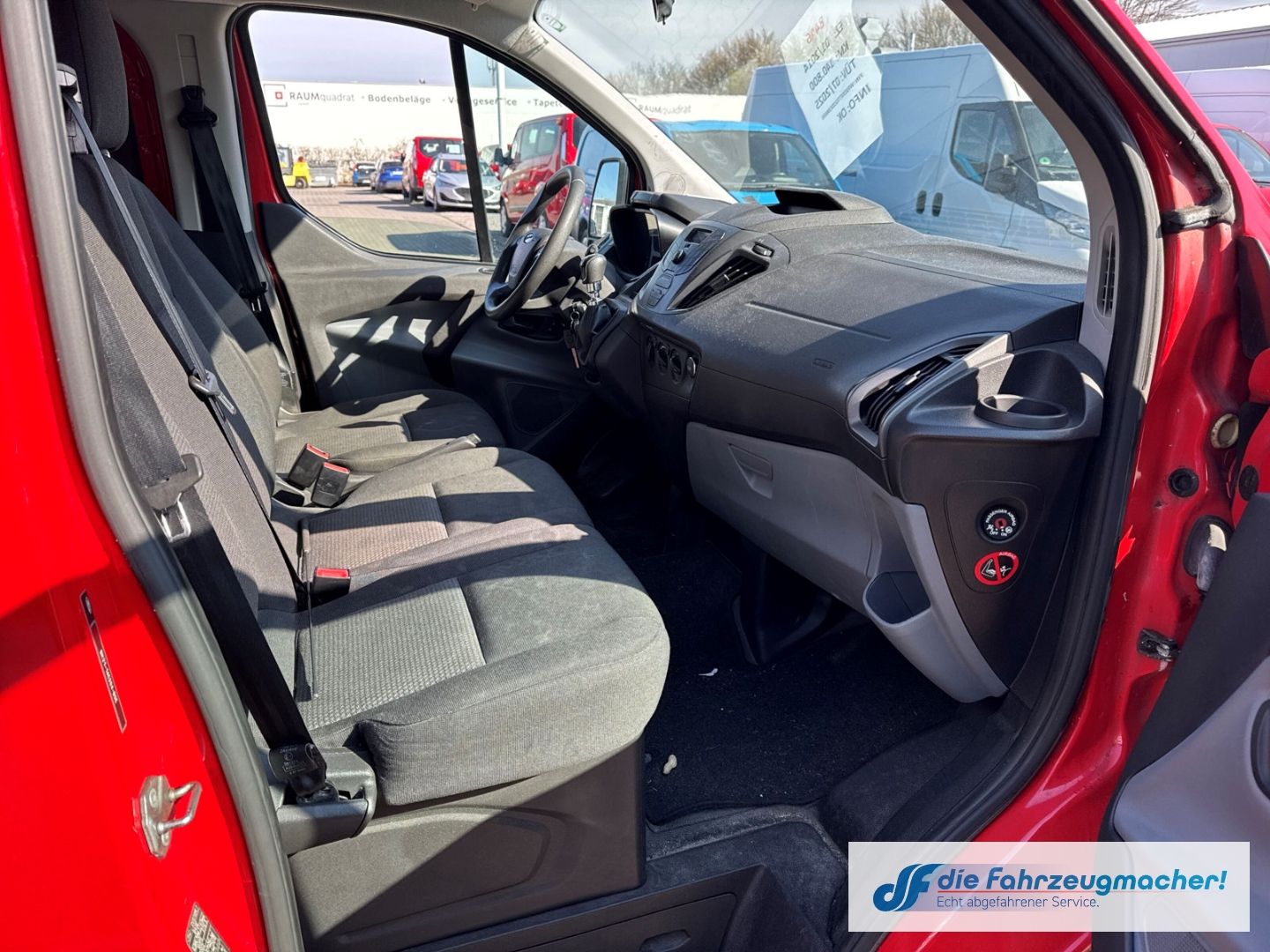 Fahrzeugabbildung Ford Transit Custom Kombi 300 L1 2.2 TDCi *8446