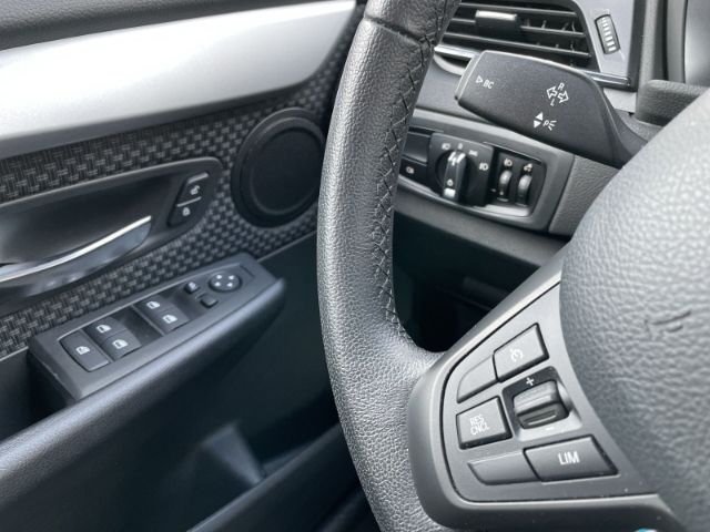 Fahrzeugabbildung BMW 218 Active Tourer Advantage Autom. Navigation. R