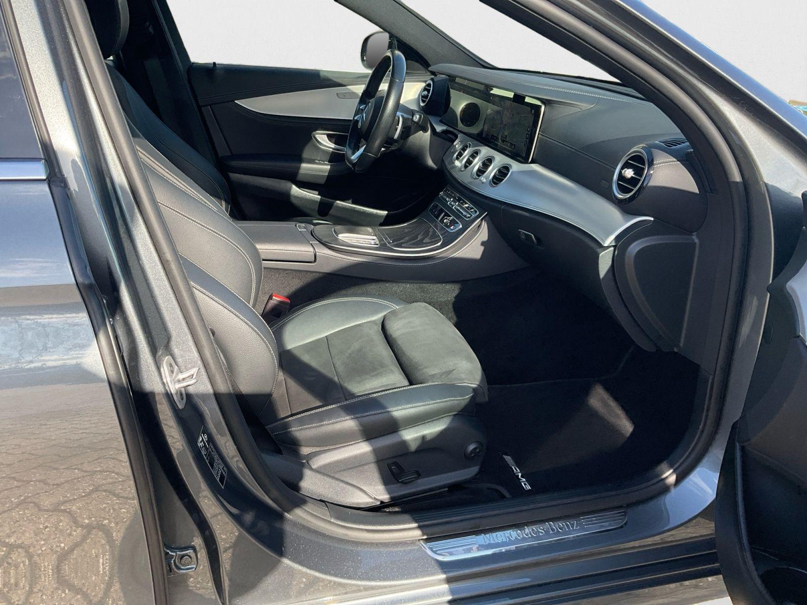 Mercedes-Benz E 300 T-Modell AMG Line MBUX CARPLAY AHK 360°