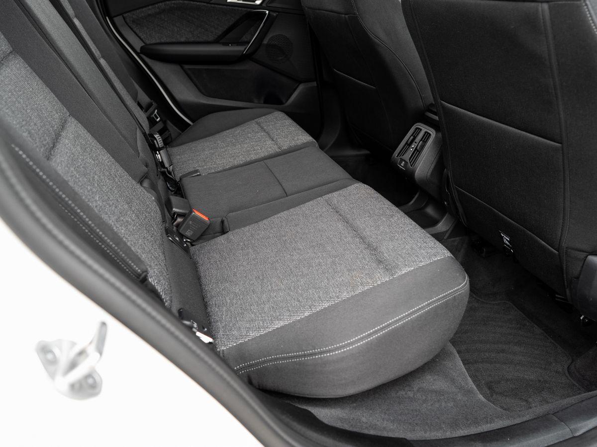 BMW X1 sDrive20i AHK AdLED Aktivsitz KoZg Spiegelpak, миниатюра 18