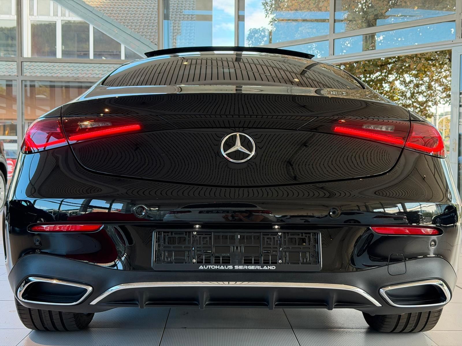 Mercedes-Benz CLE 300 Coupe 4Matic AMG Line Advanced Plus foto 6