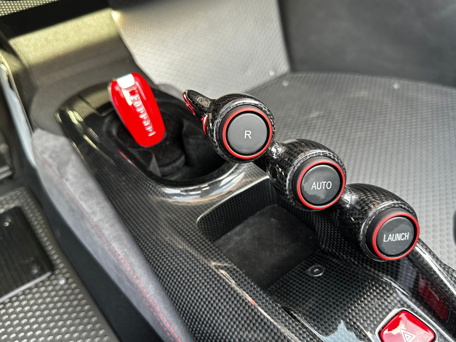 Fahrzeugabbildung Ferrari 488 Pista Spider, Lift, JBL, Kamera, Carbon