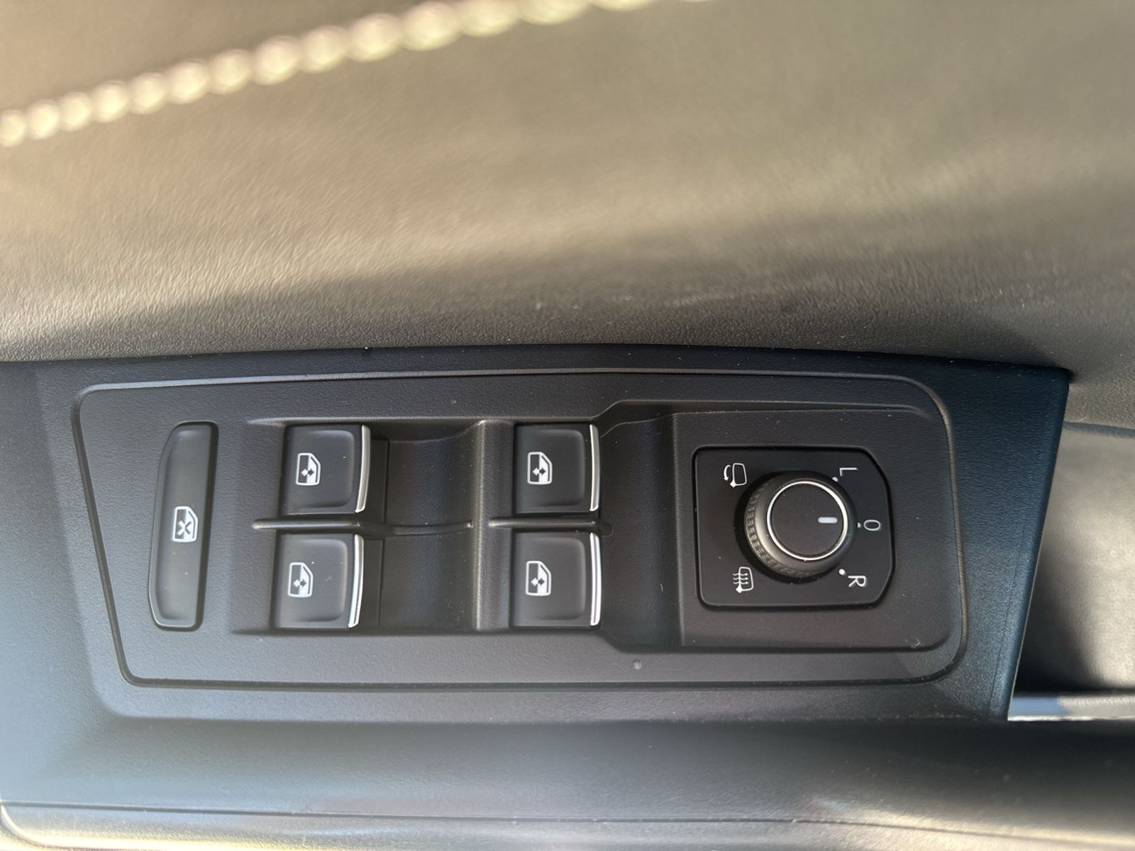 T-Roc 2.0 TDI R-Line, Climatronic, PANO, Discove