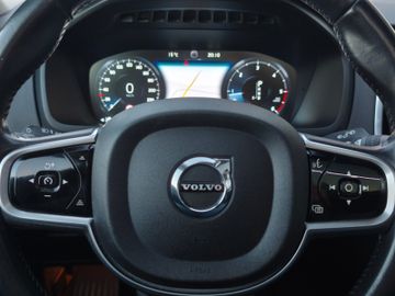 Volvo XC90 Momentum AWD*Vollausstattung*AHK*7-Sitzer*