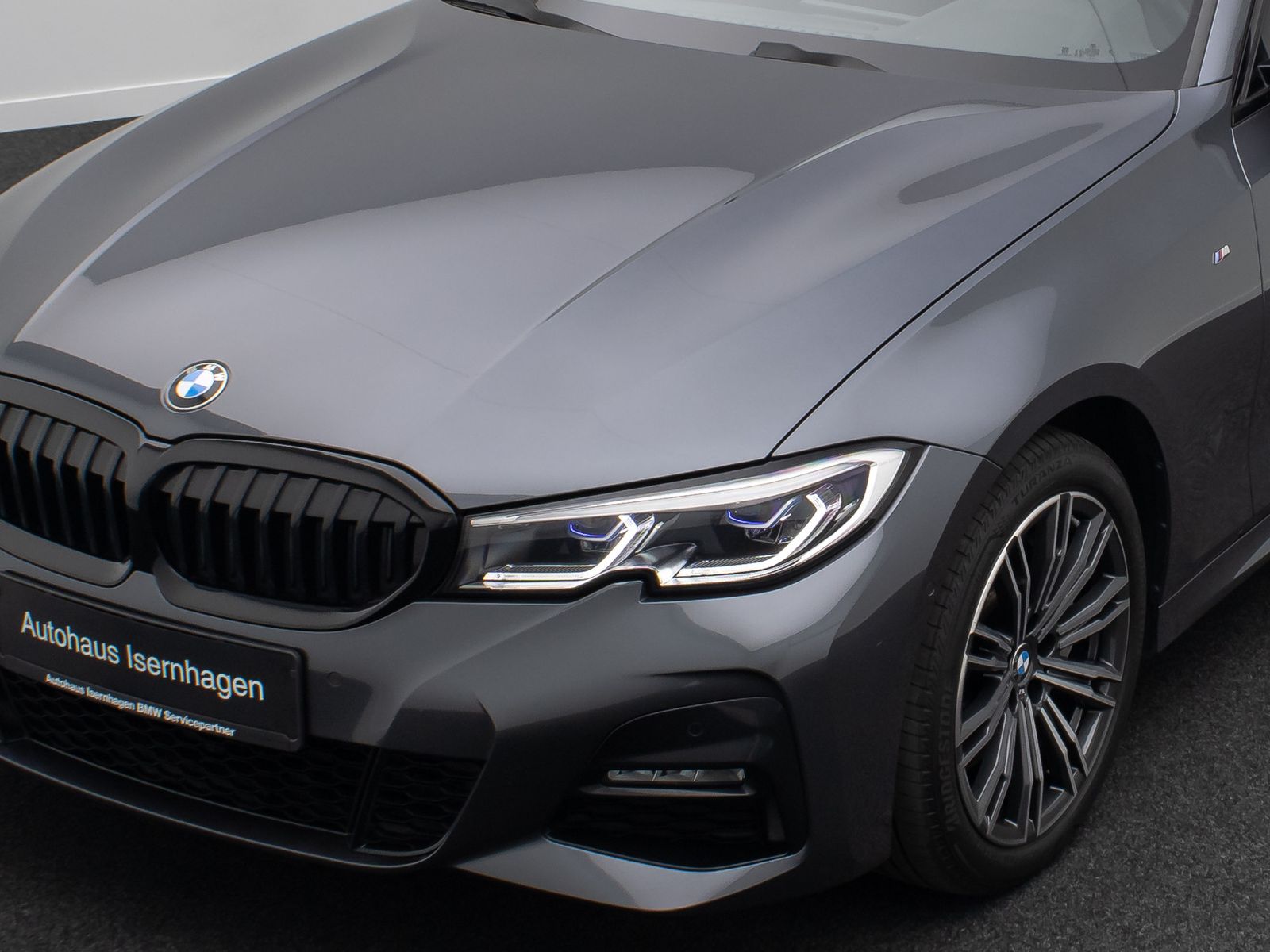 Fahrzeugabbildung BMW 330d xD M Sport DAB Kamera AHK Laser HiFi Komfor