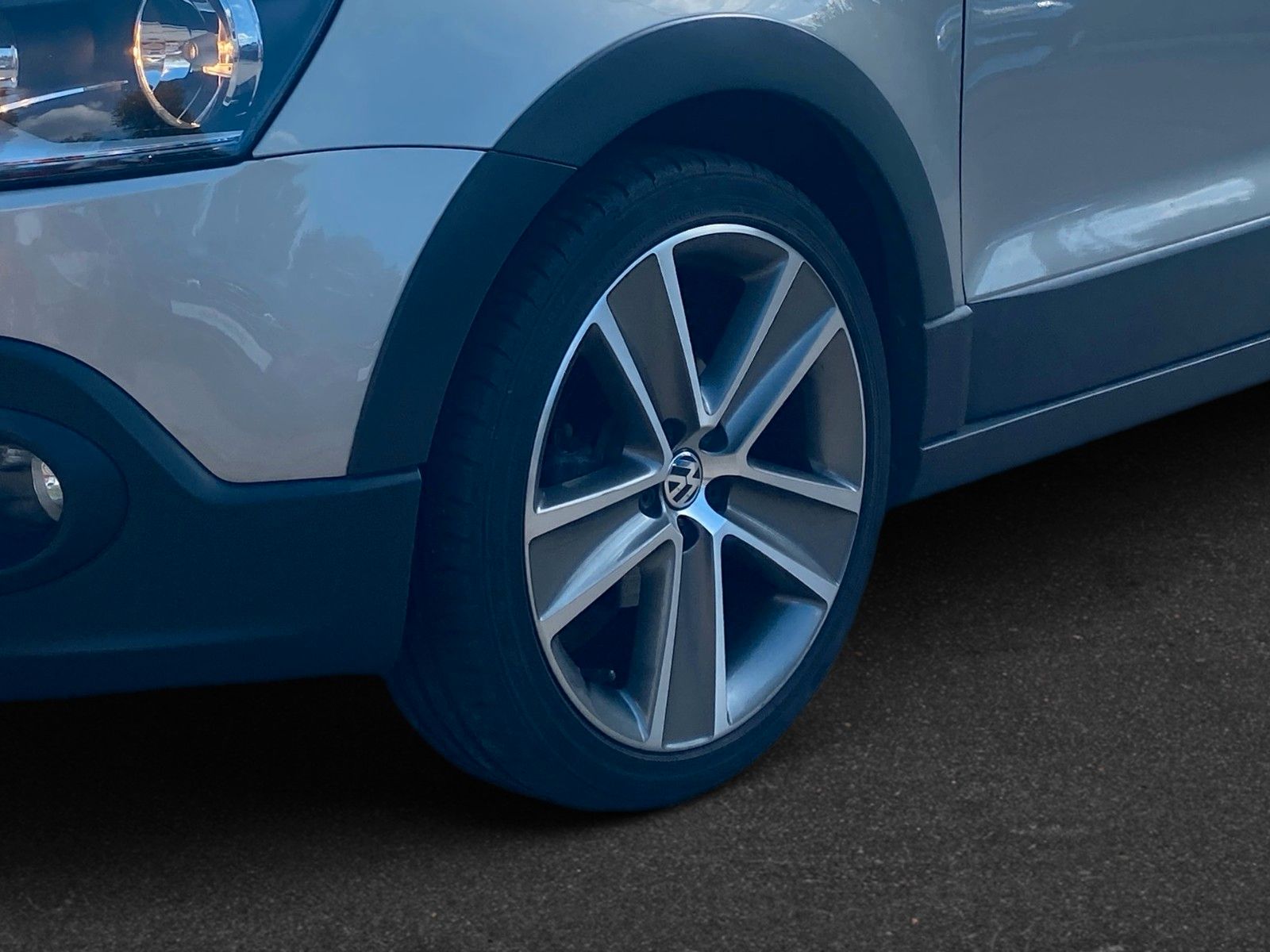Volkswagen Polo V CrossPolo Autom Navi Klimaaut – Bild 10