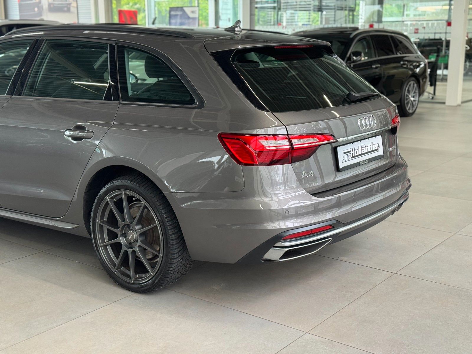 Fahrzeugabbildung Audi A4 Avant 40 2.0 TFSI advanced "Business-Paket"