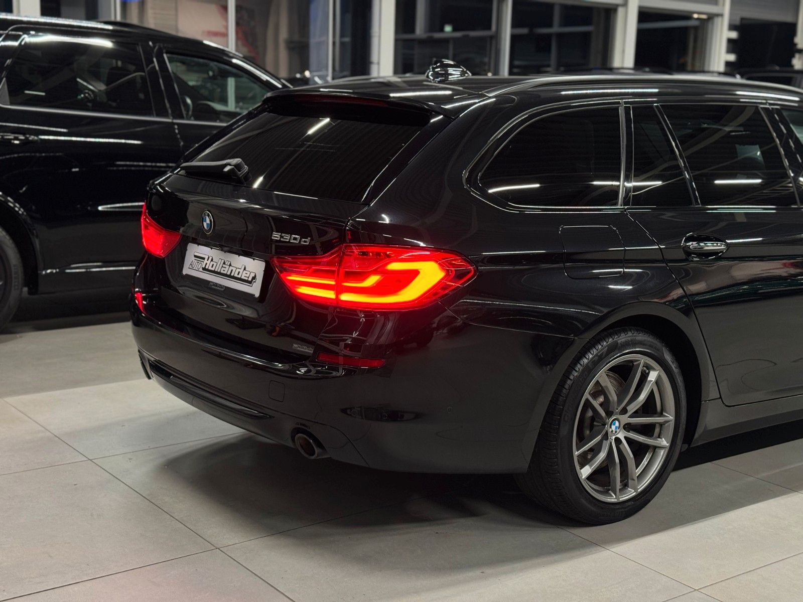 Fahrzeugabbildung BMW 530D Touring Sport Line Voll+AHK+Garantie