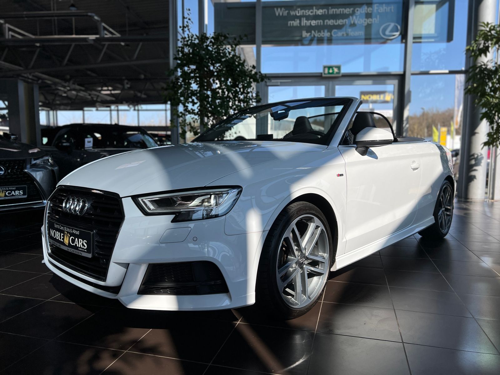 Fahrzeugabbildung Audi A3 Cabriolet S line sport LED NAV SHZ PDC 18"