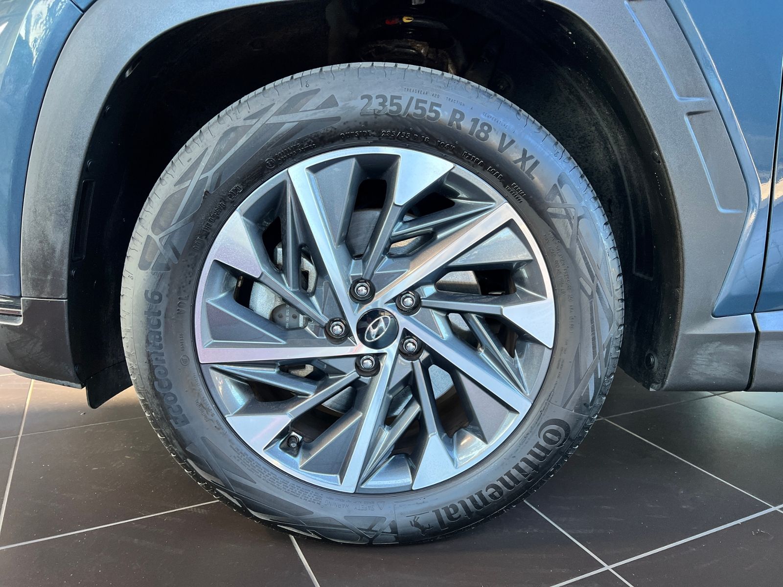 Fahrzeugabbildung Hyundai TUCSON Trend Mild-Hybrid 2WD AHK LED NAV SHZ RFK