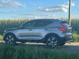 Volvo XC40 T5 Recharge, PANO, 19", Leder, 360° - Volvo XC40 von privat