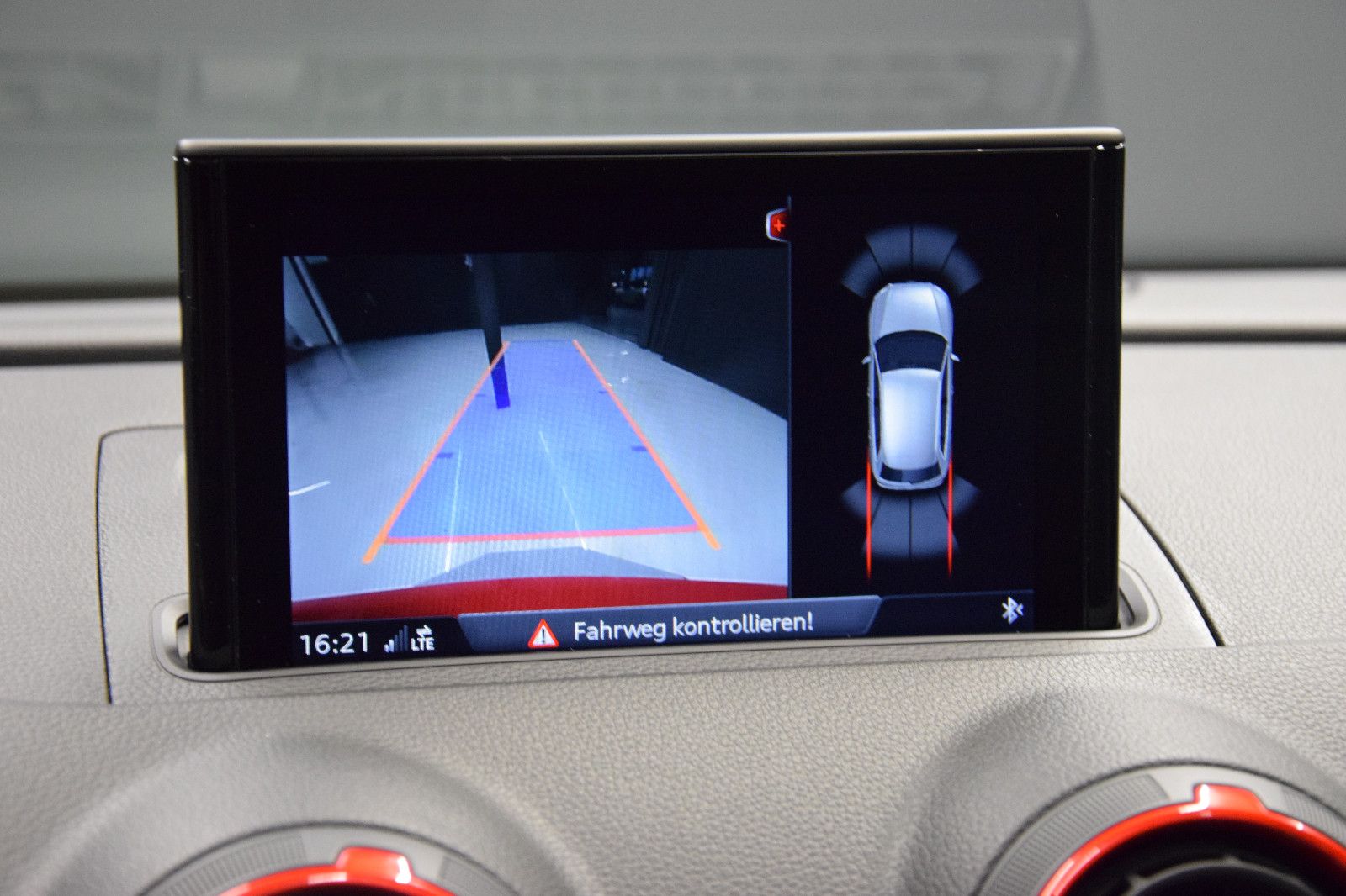 Fahrzeugabbildung Audi RS3 Sportback 2.5 TFSI quattro Pano Schale B&O