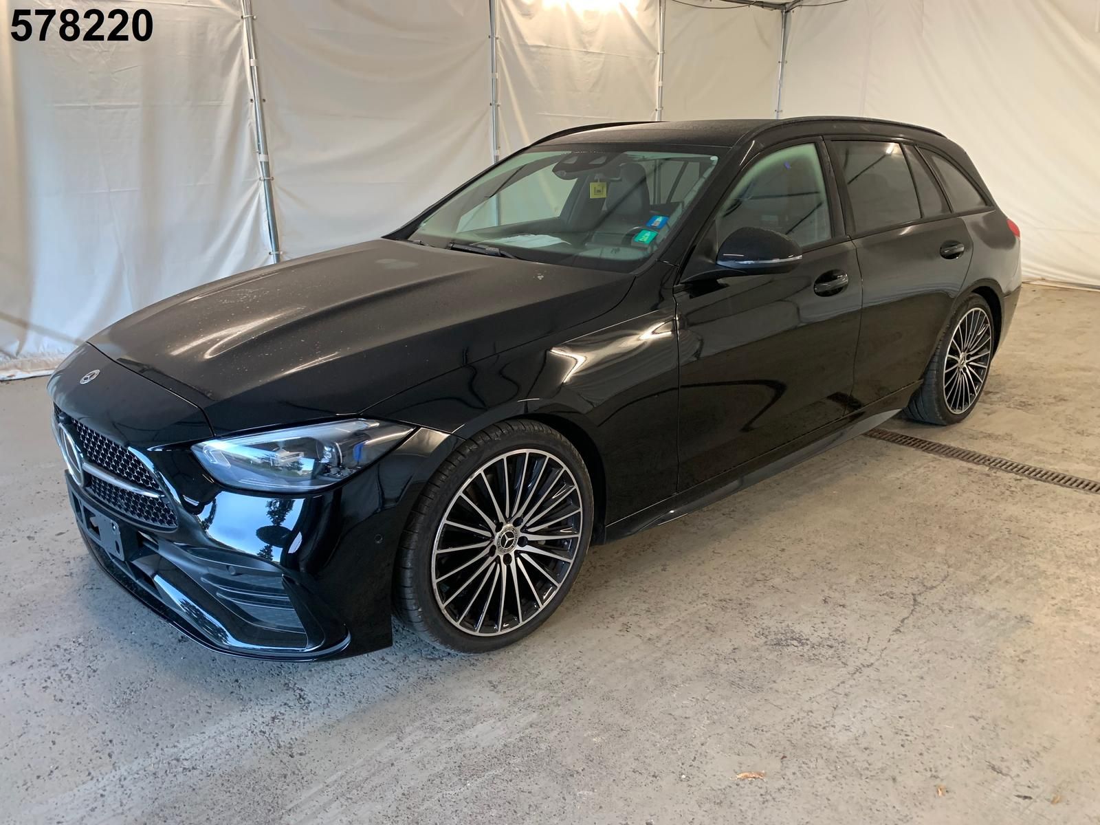 Mercedes-Benz C 220 AMG Line 4M Digital LED Widescr Pano Distr