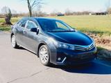 Toyota Corolla 1,6-l-Valvematic Executive - Toyota Corolla mit Benzin-Antrieb: 1.6