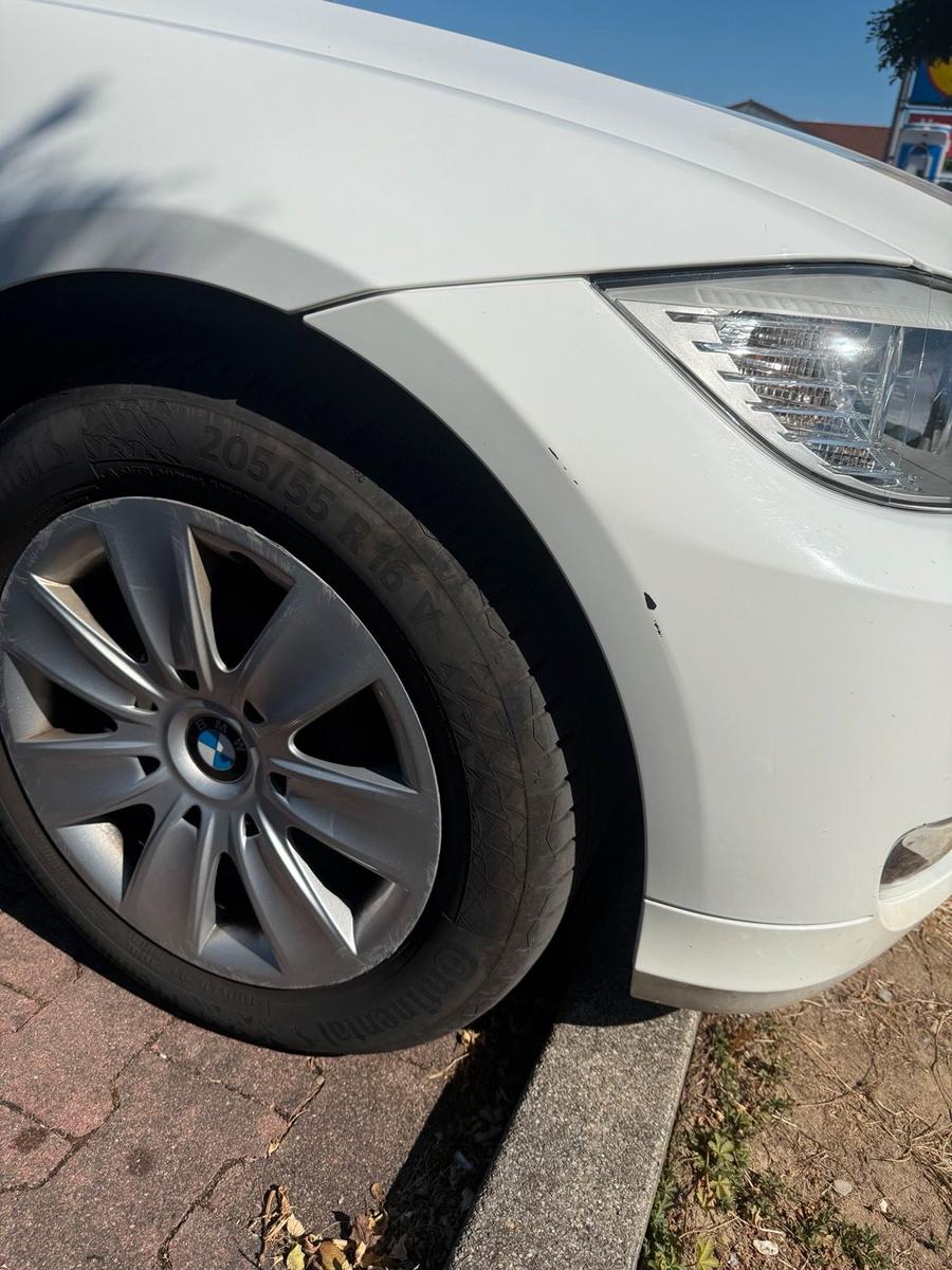BMW 318 2011 — photo 5