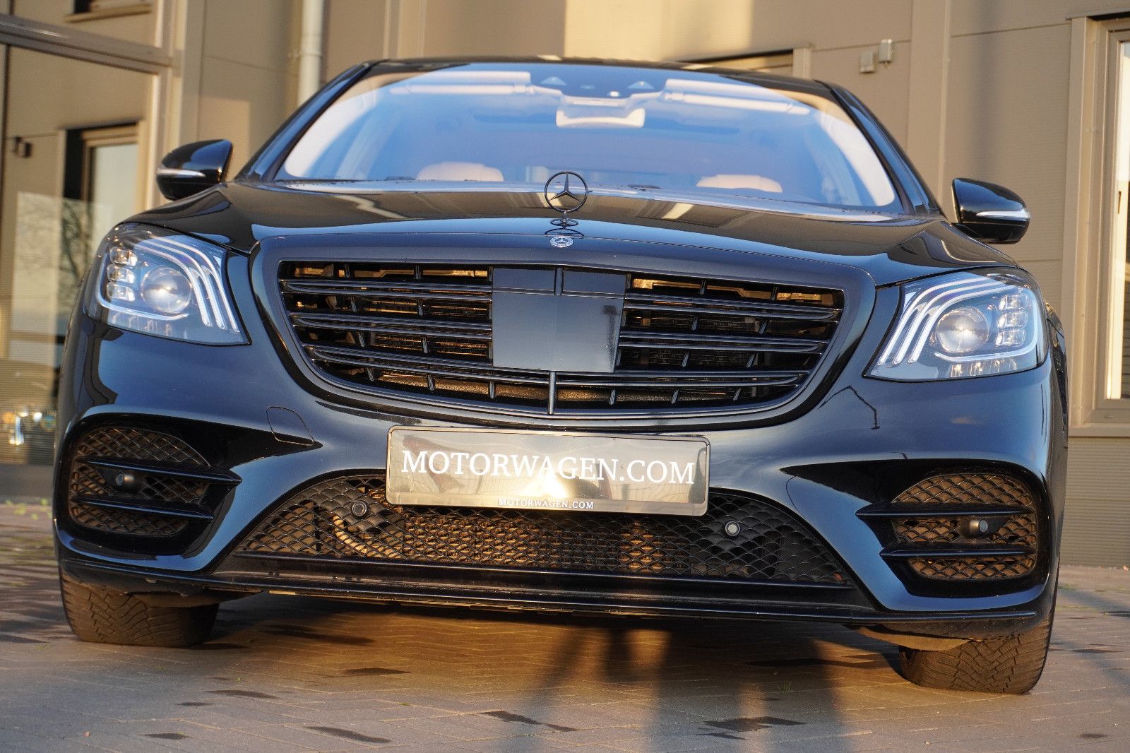 Fahrzeugabbildung Mercedes-Benz S 560 4Matic L AMG