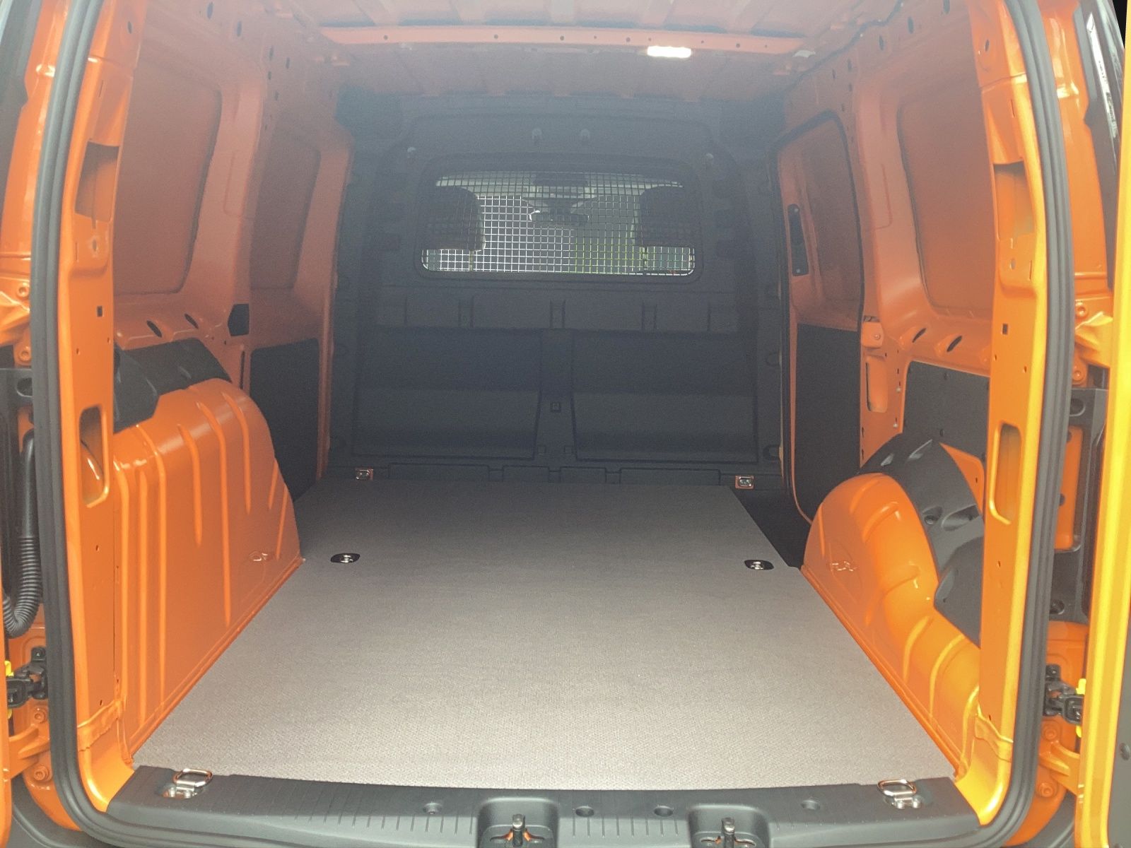 Fahrzeugabbildung Volkswagen Caddy TDI Kasten Maxi  4M LED AHK AID GRA PDC SH