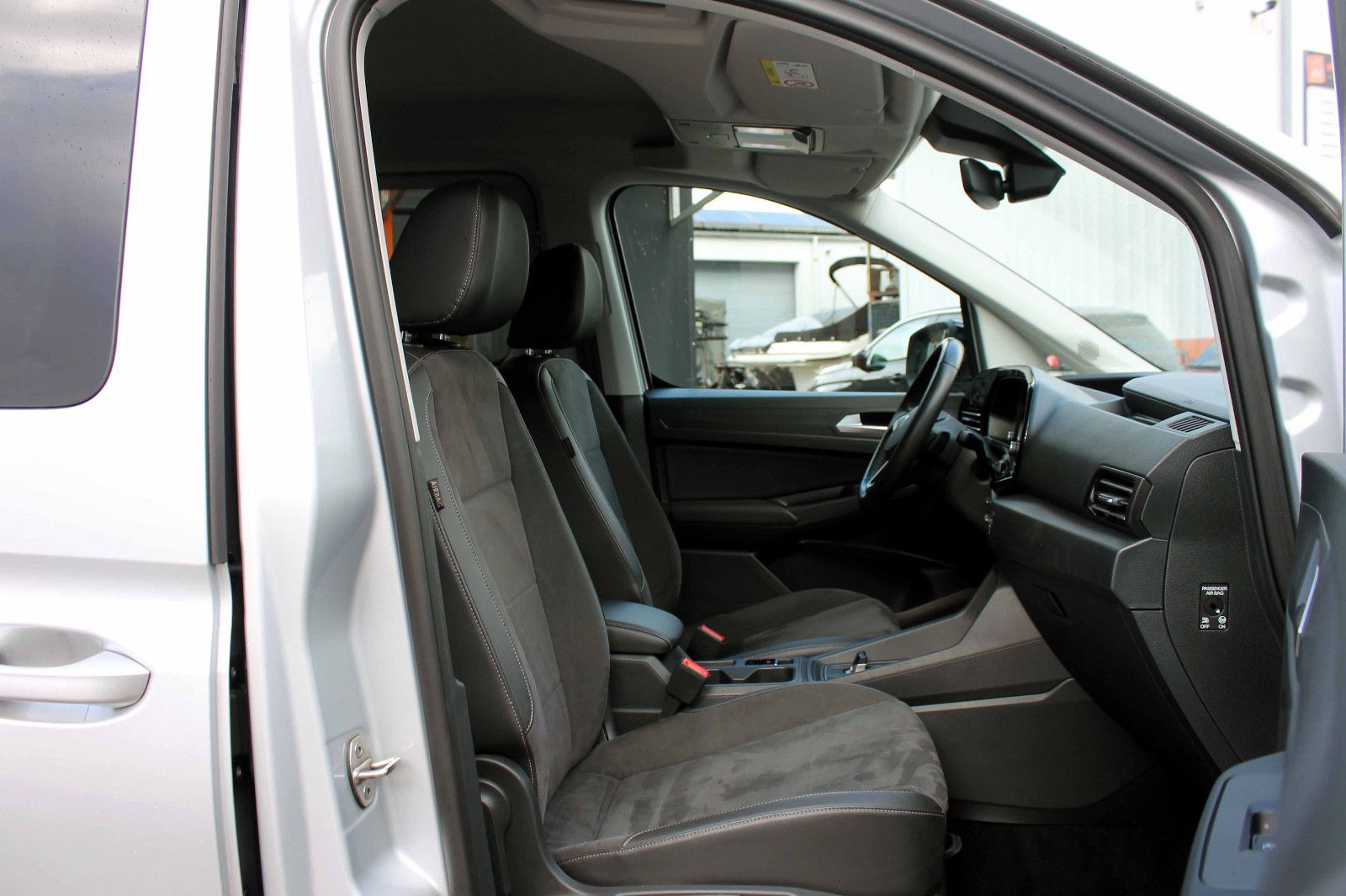 Fahrzeugabbildung Volkswagen Caddy Maxi Style Kombi 7-Stz. DSG ACC KAM AHK