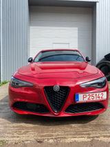 Alfa Romeo Giulia 2.0 Turbo 16V 206 kW AT8-Q4 Veloce Veloce - Alfa Romeo Giulia veloce mit Benzin-Antrieb
