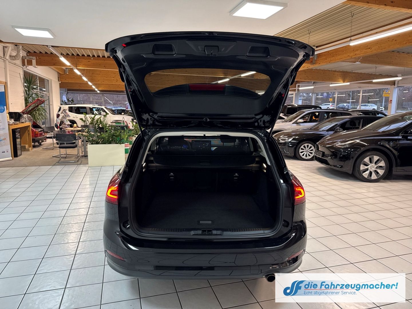 Fahrzeugabbildung Ford Focus Turnier Titanium X Navi Digitales Cockpit