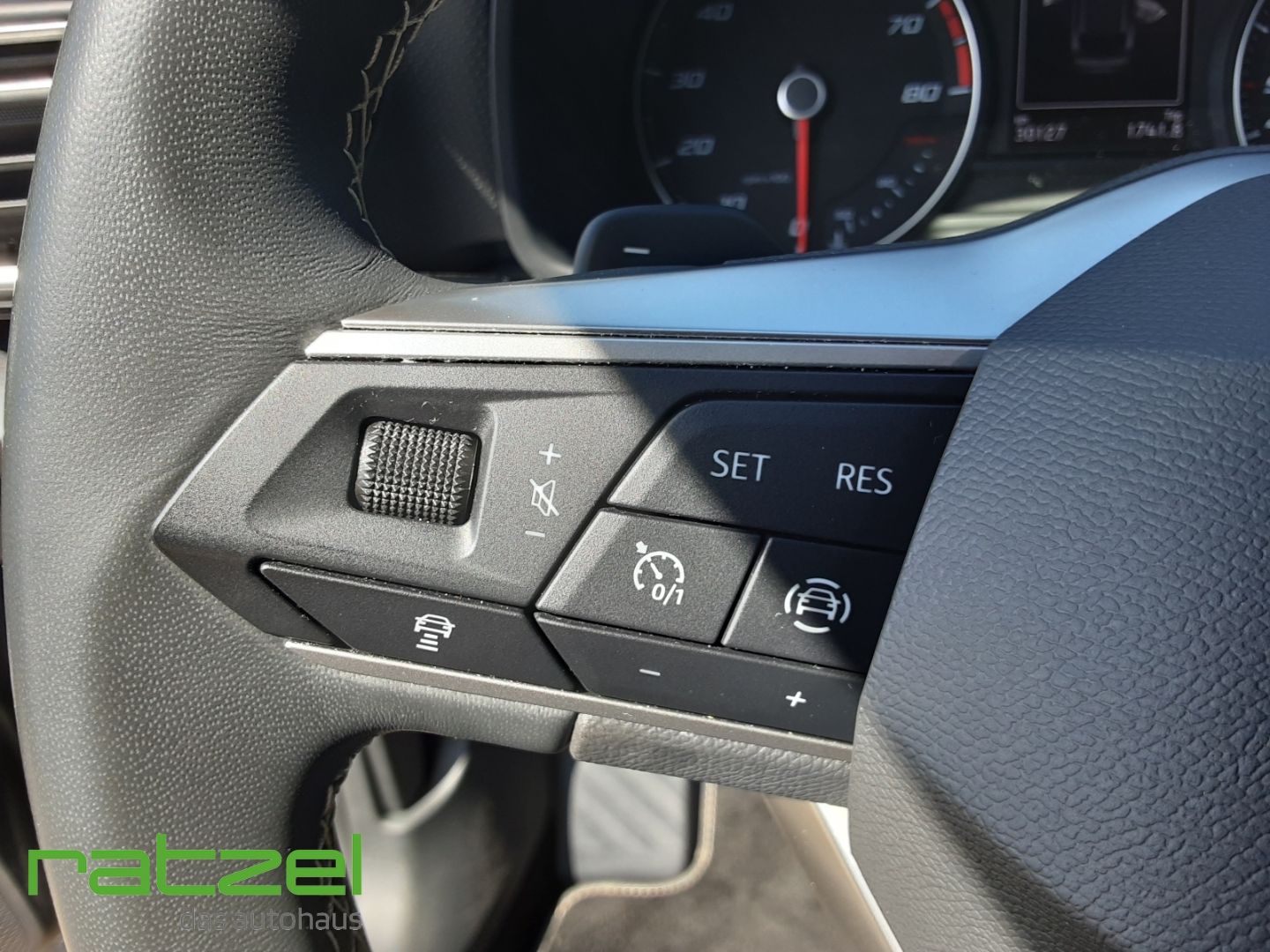 Fahrzeugabbildung SEAT Leon Sportst. Style 1.0 eTSI LED El. Heckklappe