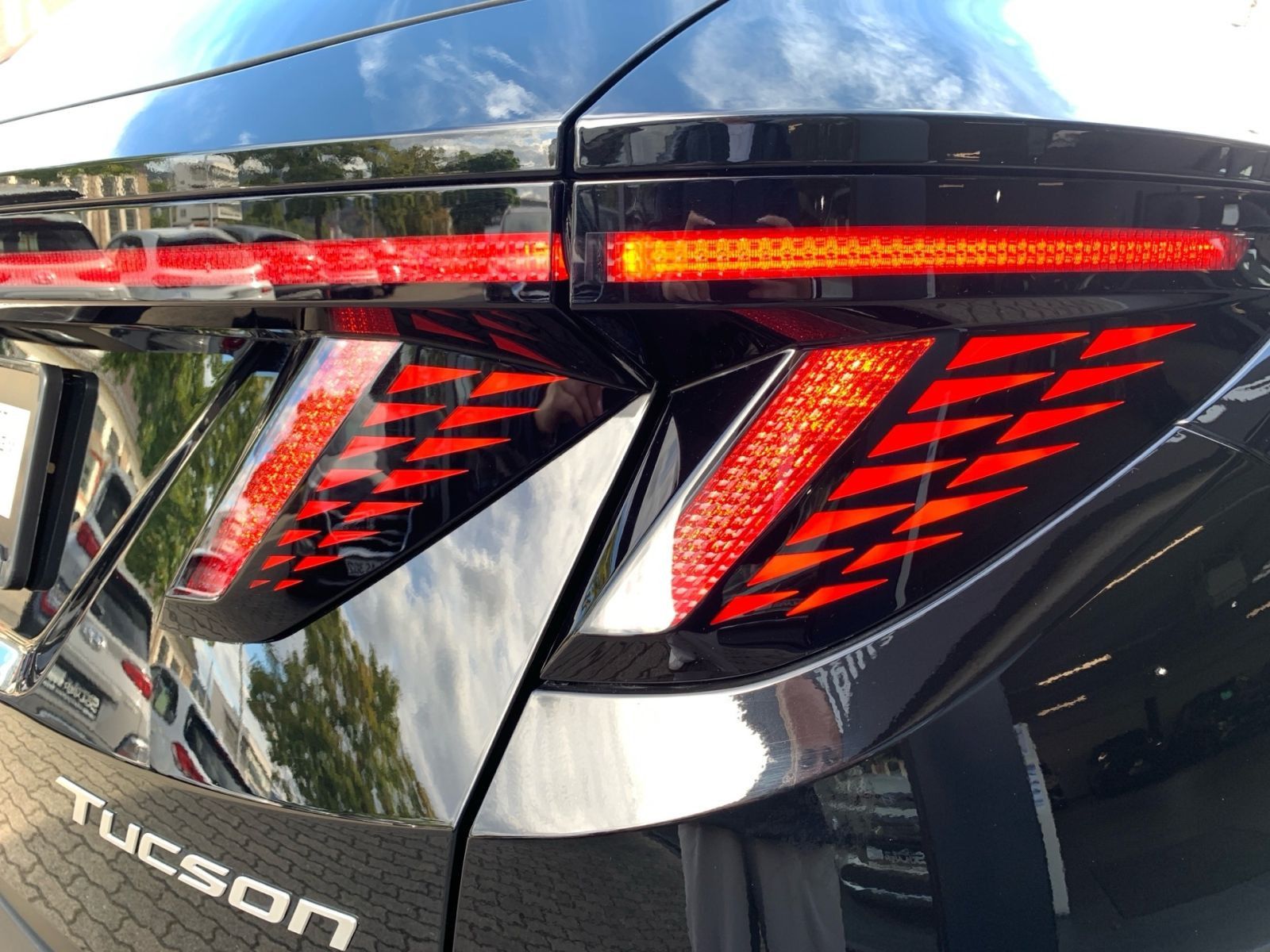 Fahrzeugabbildung Hyundai TUCSON 1.6 T-GDI Trend Hybrid Navi LED
