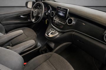 Mercedes V 220 - 12