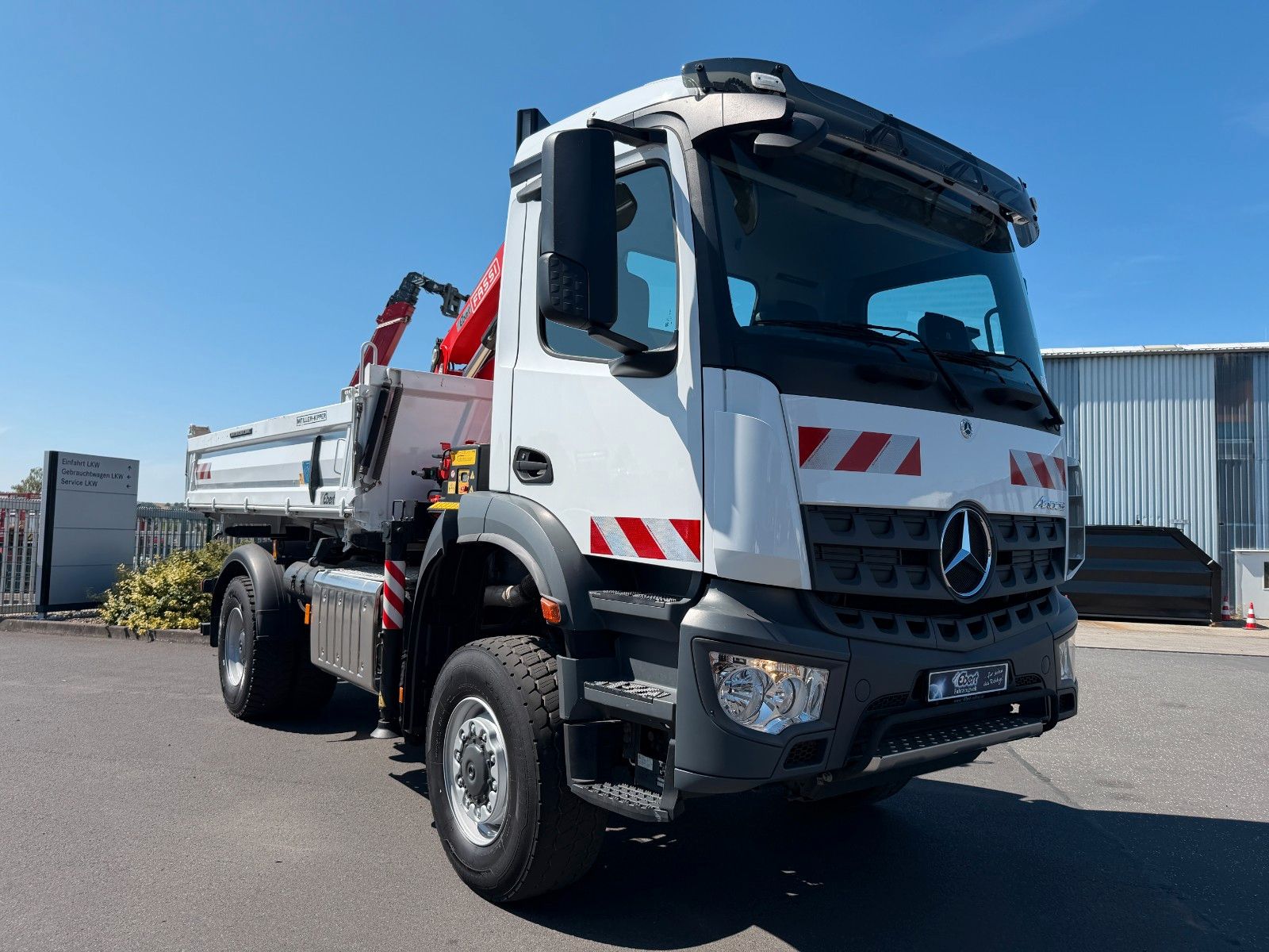 Fahrzeugabbildung Mercedes-Benz Arocs 1832 AK 4x4 Fassi F120B.1.23 E Funk 2xAHK