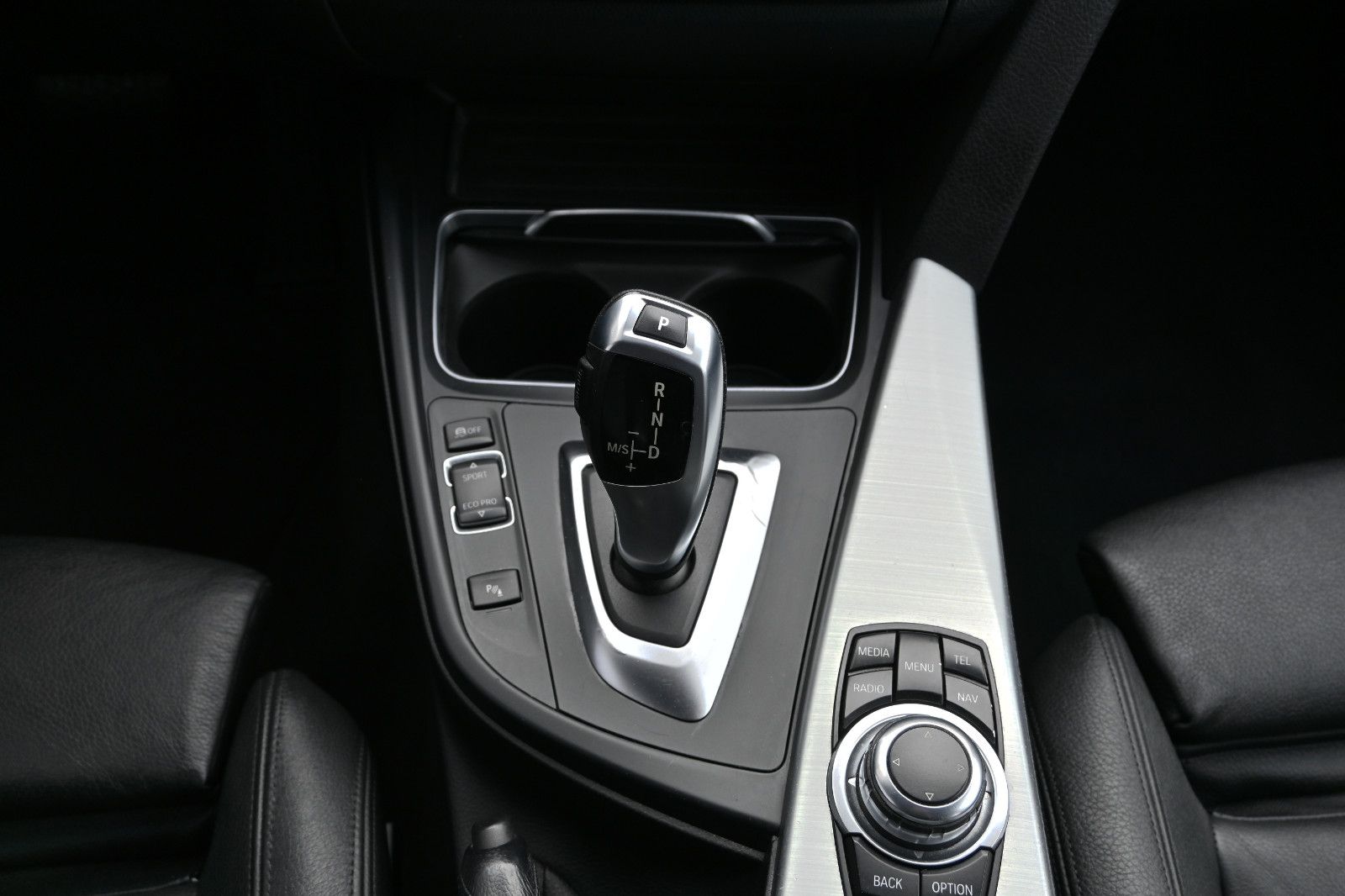 Fahrzeugabbildung BMW 420d xDr. Gran Coupé Sport Line °LEDER+MEMORY°