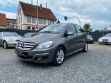 Mercedes-Benz B 180  Automatik Navi Sitzheizung 2.Hand Isofix - Mercedes-Benz B 180 Gebrauchtwagen in Hannover