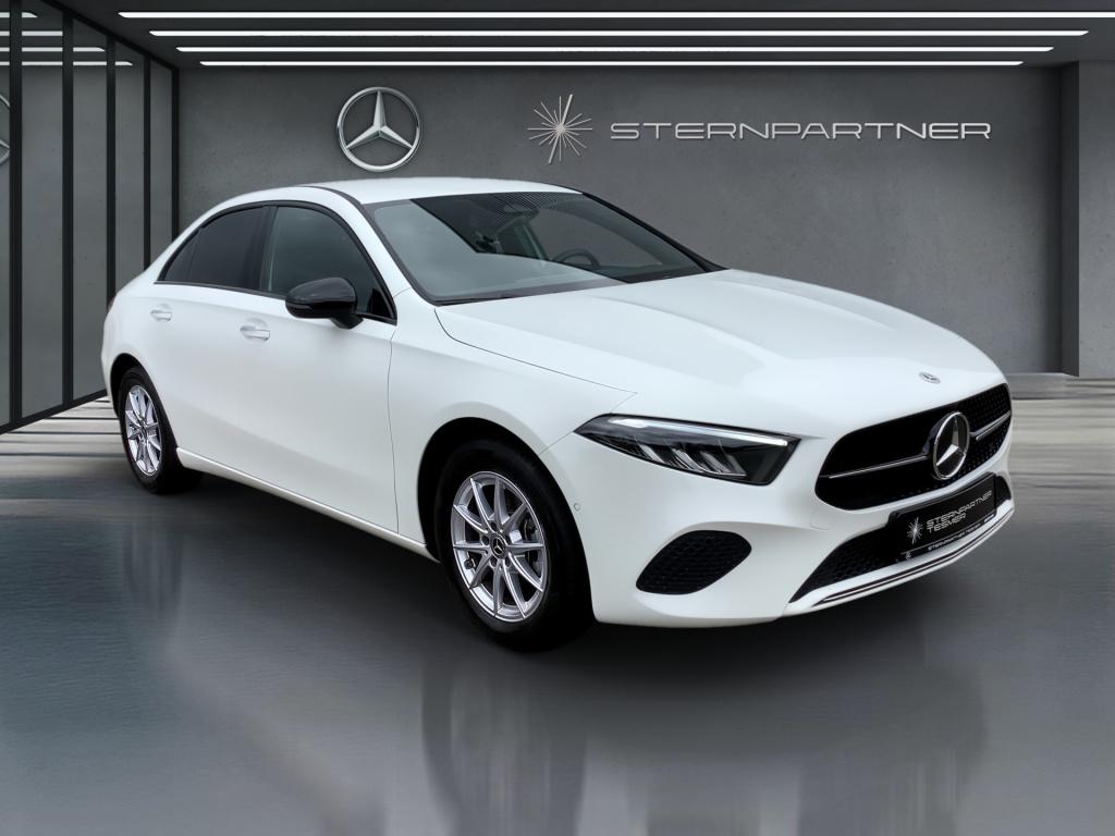 Mercedes-Benz A 200 Limousine MBUX+Night+Progressive+Ambiente