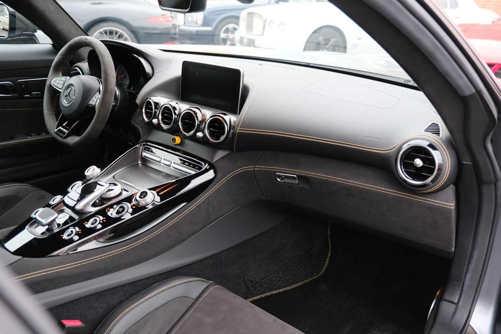 Fahrzeugabbildung Mercedes-Benz AMG/Keramik/Junge Sterne/Gutachten 1-