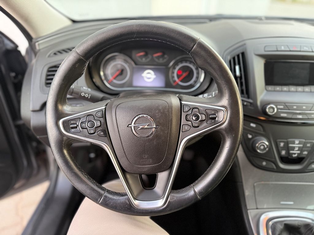 OPEL Insignia – Bild 12 von 14