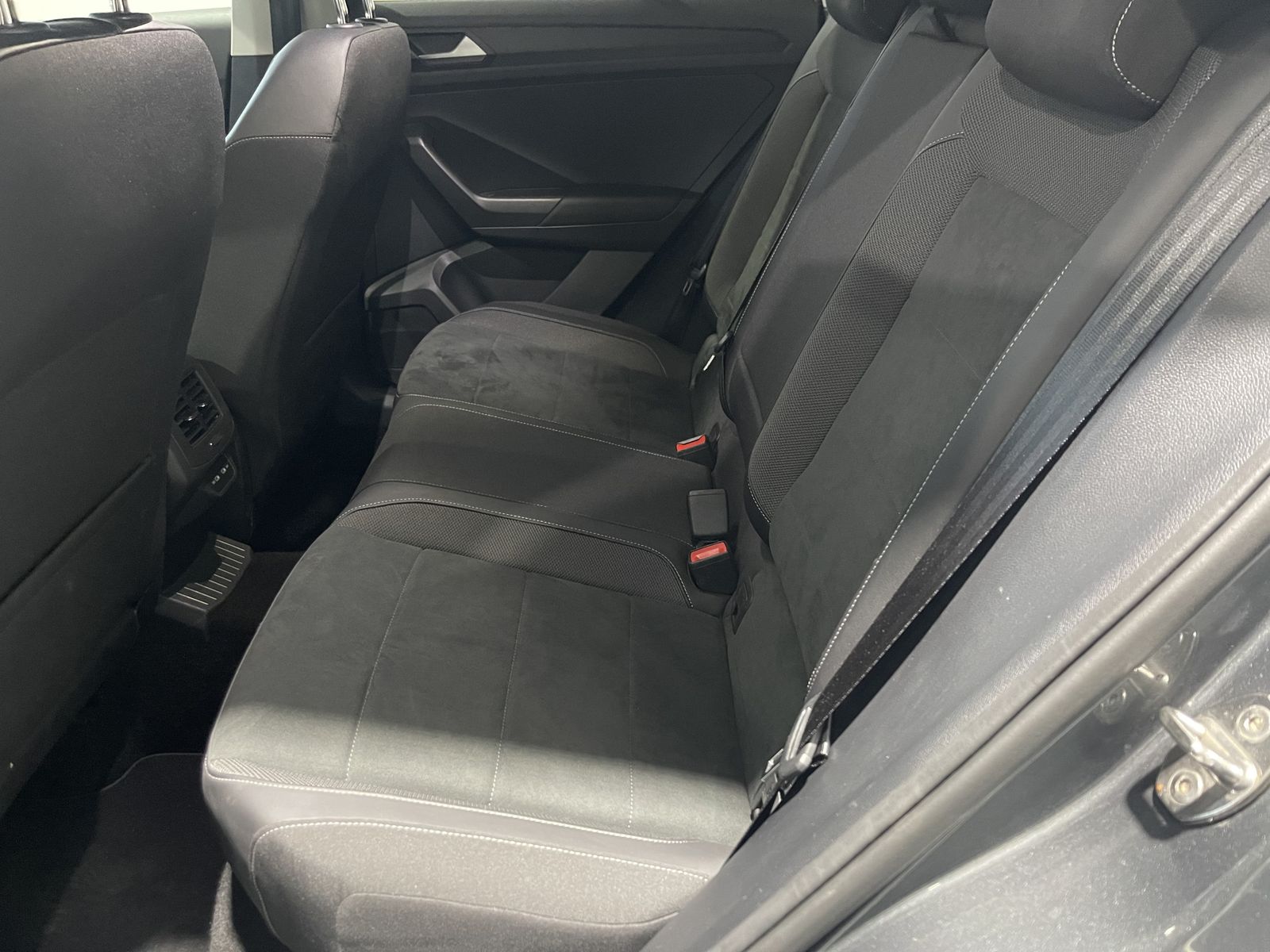 Fahrzeugabbildung Volkswagen T-Roc 1.5 TSI*Style*AHK*LED-Plus*ACC*Cam*ELHK*