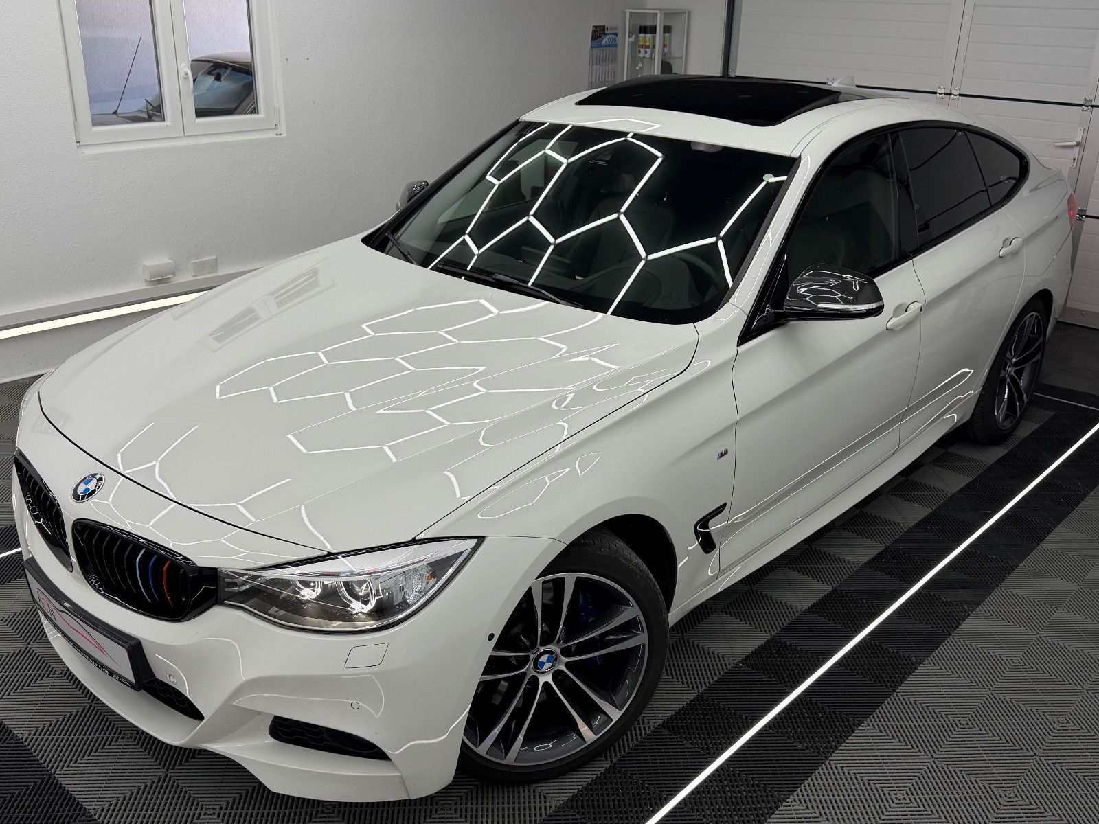 Fahrzeugabbildung BMW 335 d GT xDrive M SPORT/360*/MEMORY/PANO/HuD/ACC
