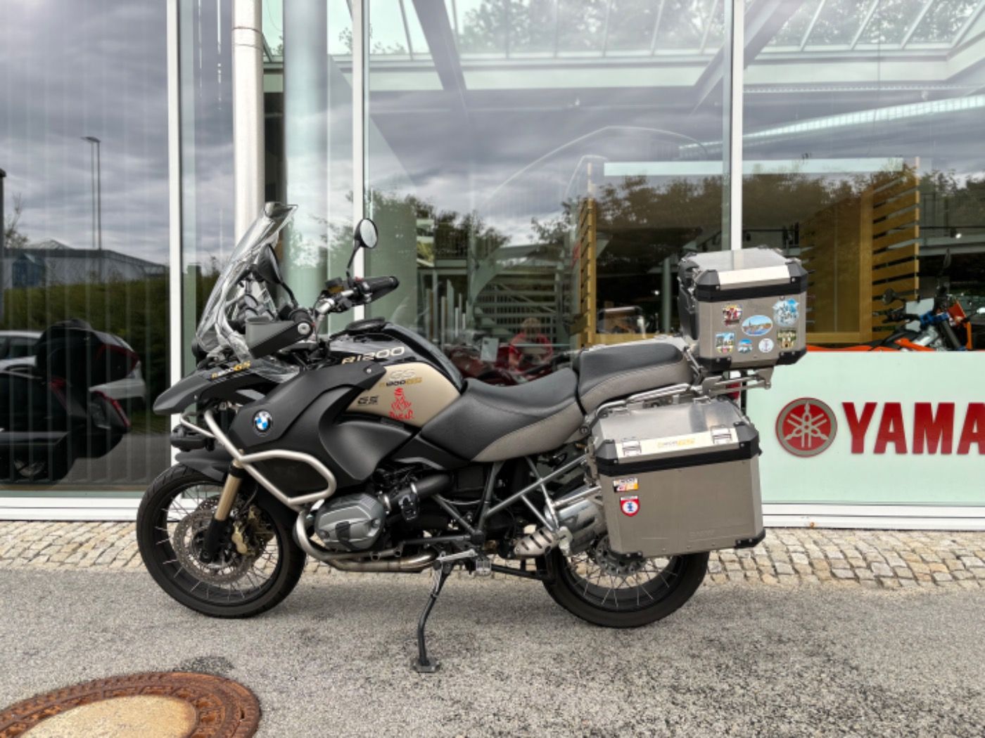 Fahrzeugabbildung BMW R 1200 GS Adventure 90 Jahre Sondermodell Koffer