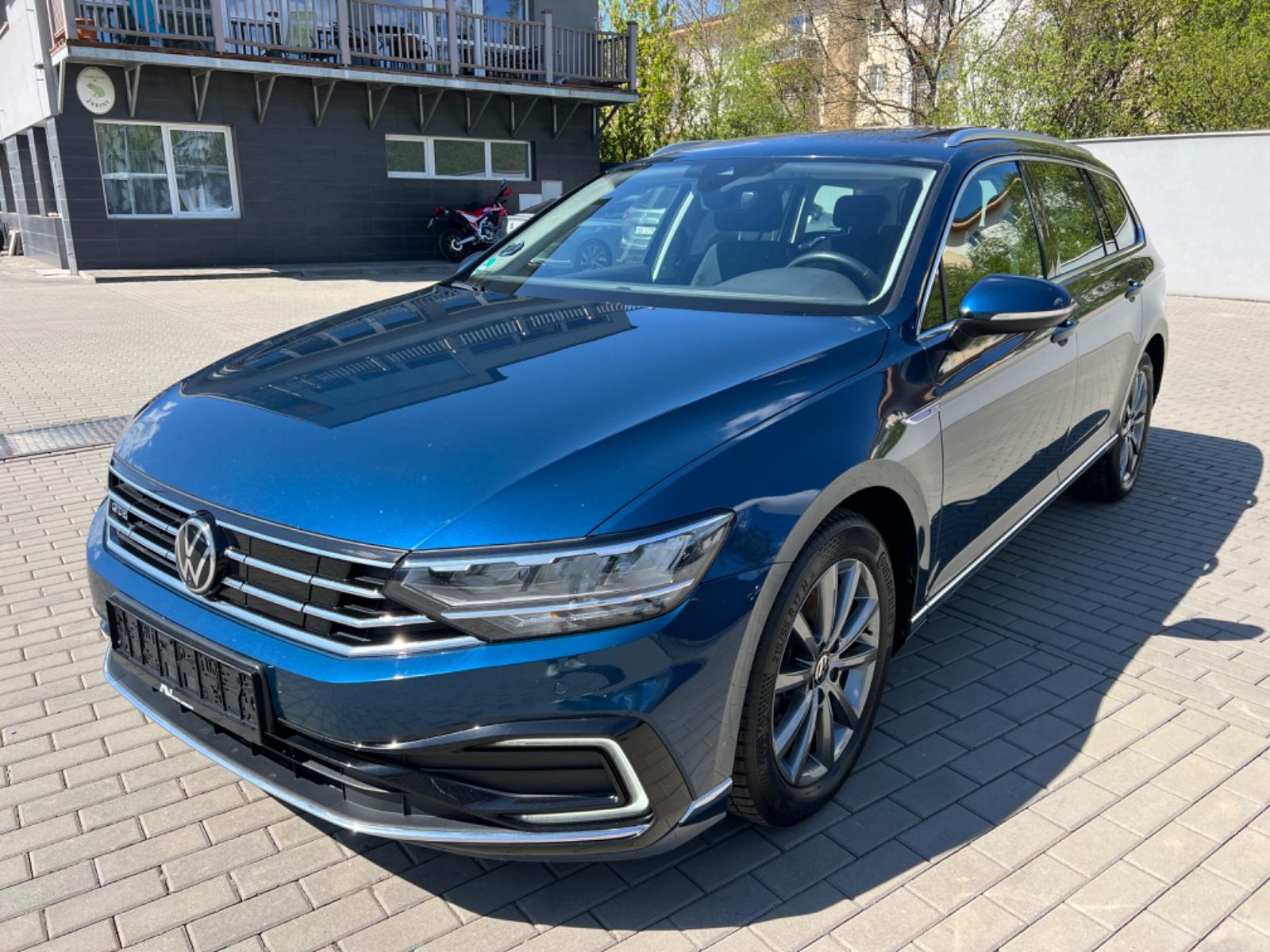 Volkswagen 1.4 GTE Pano AHK LED Kam 360 Exp. 12.340 netto