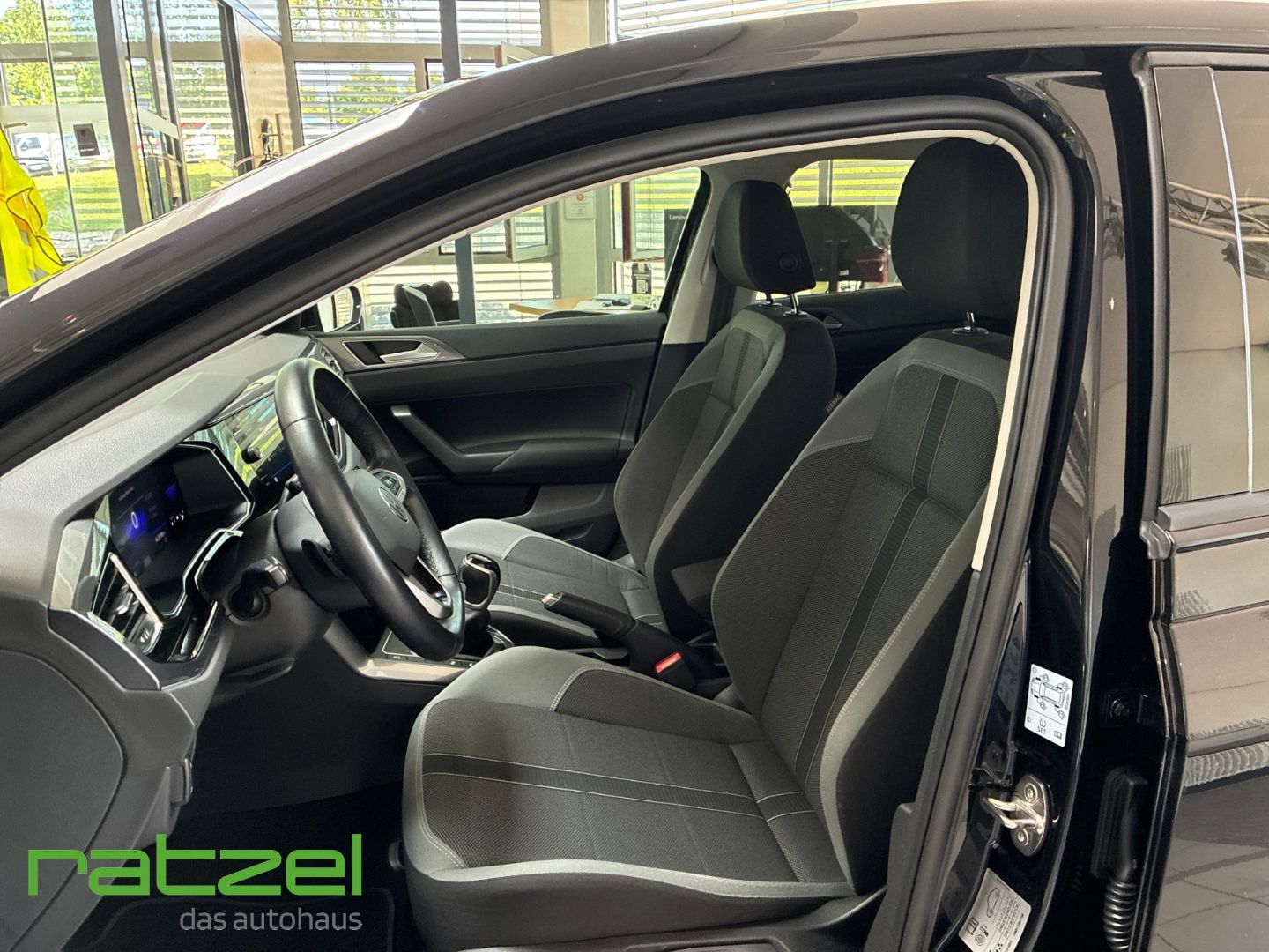 Fahrzeugabbildung Volkswagen Polo Style 1.0 TSI DSG ACC RFK LMF IQ Light Matr