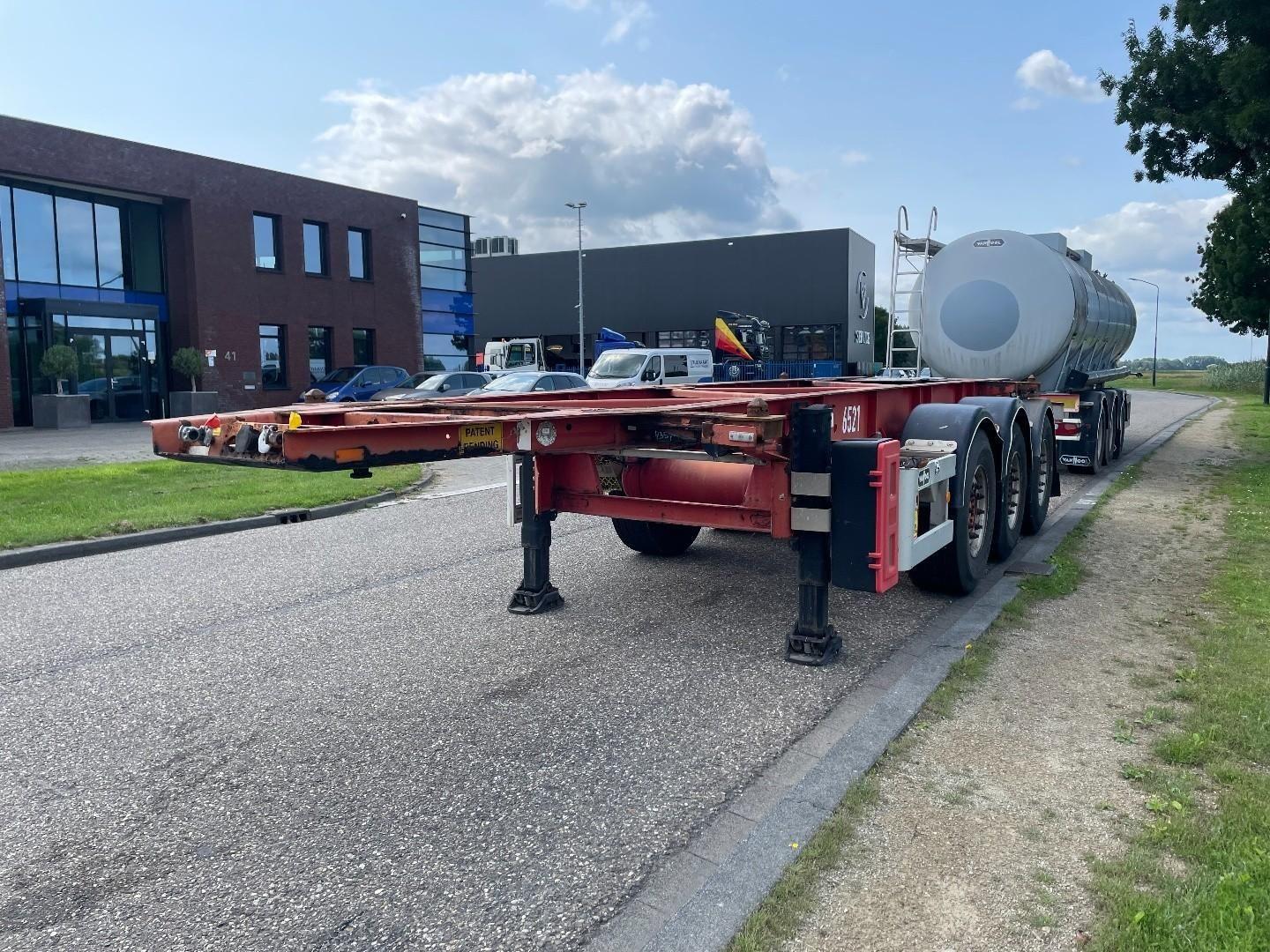 Vanhool Chassis 20 FT Chassis / Tank / ADR / SAF Axles /