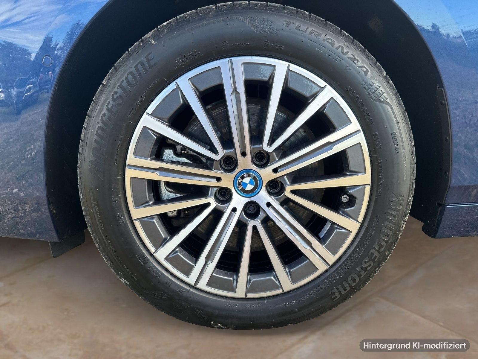 BMW 230e xDrive Active Tourer Luxury Line + 2Jahre-B