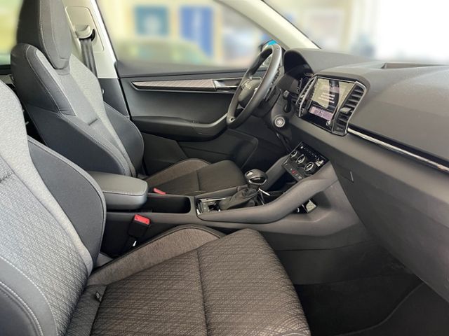 Fahrzeugabbildung SKODA Karoq 1.5 TSI DSG SELECTION NAVI LED KAMERA GJR