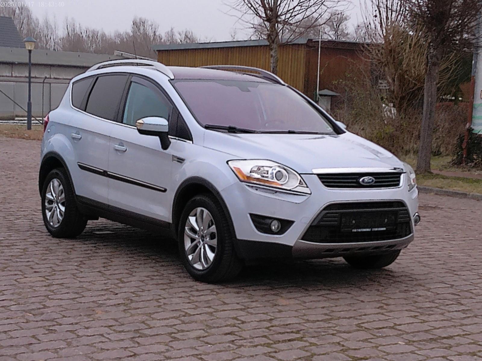 Ford Kuga Titanium 4x4 TÜV NEU LEDER P-DACH AHK 1HAND