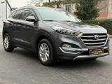 Hyundai Tucson Trend 2WD-1HAND-SCHECKHEFT-KAMERA-GARANTI - Hyundai Gebrauchtwagen in Wiesbaden