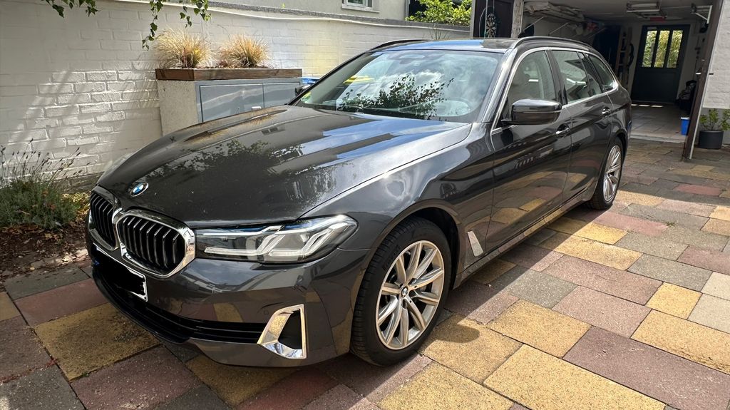Image of BMW 530