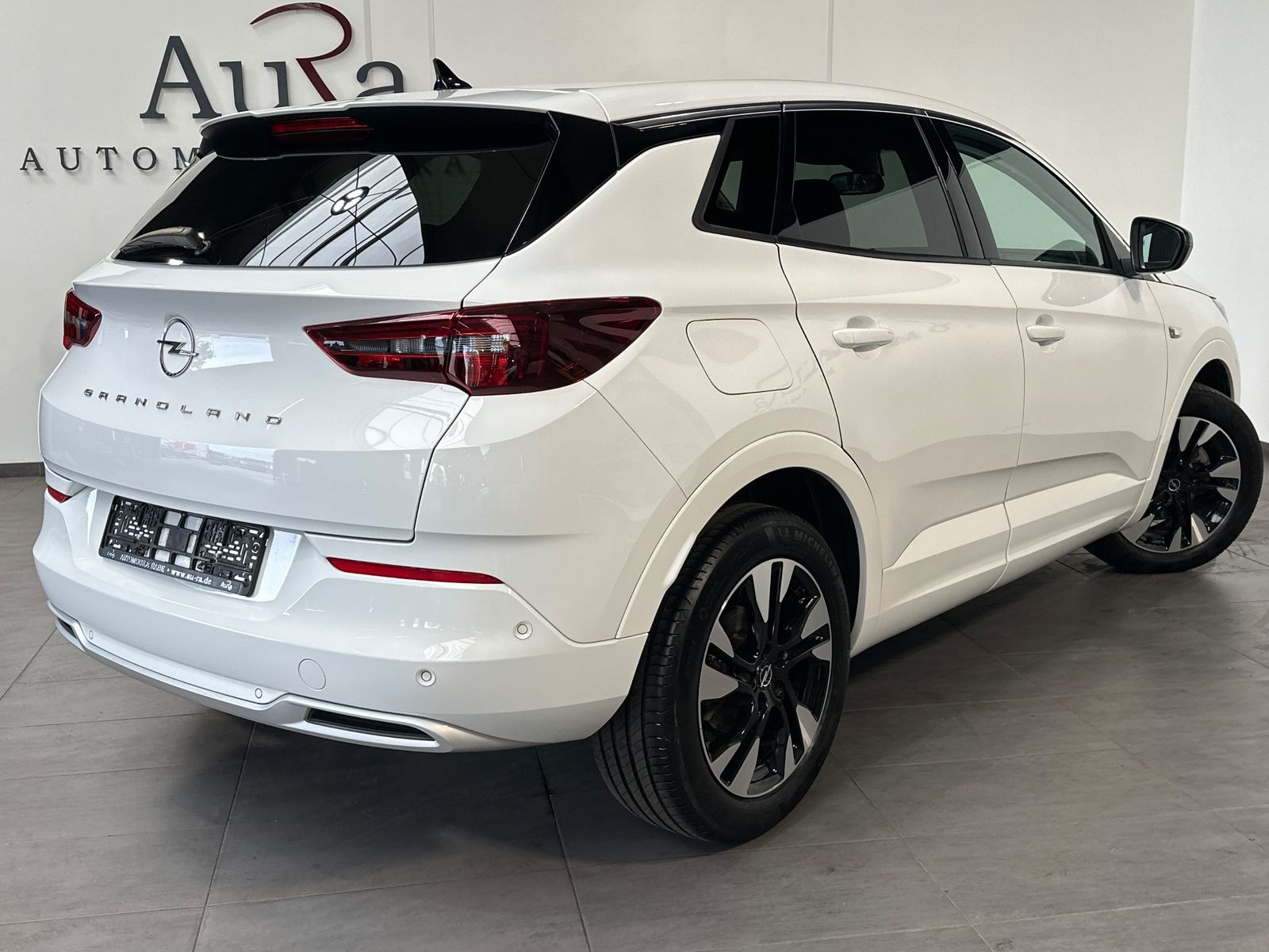 Fahrzeugabbildung Opel Grandland X 1.5 D Automatik Elegance NAV+MATRIX