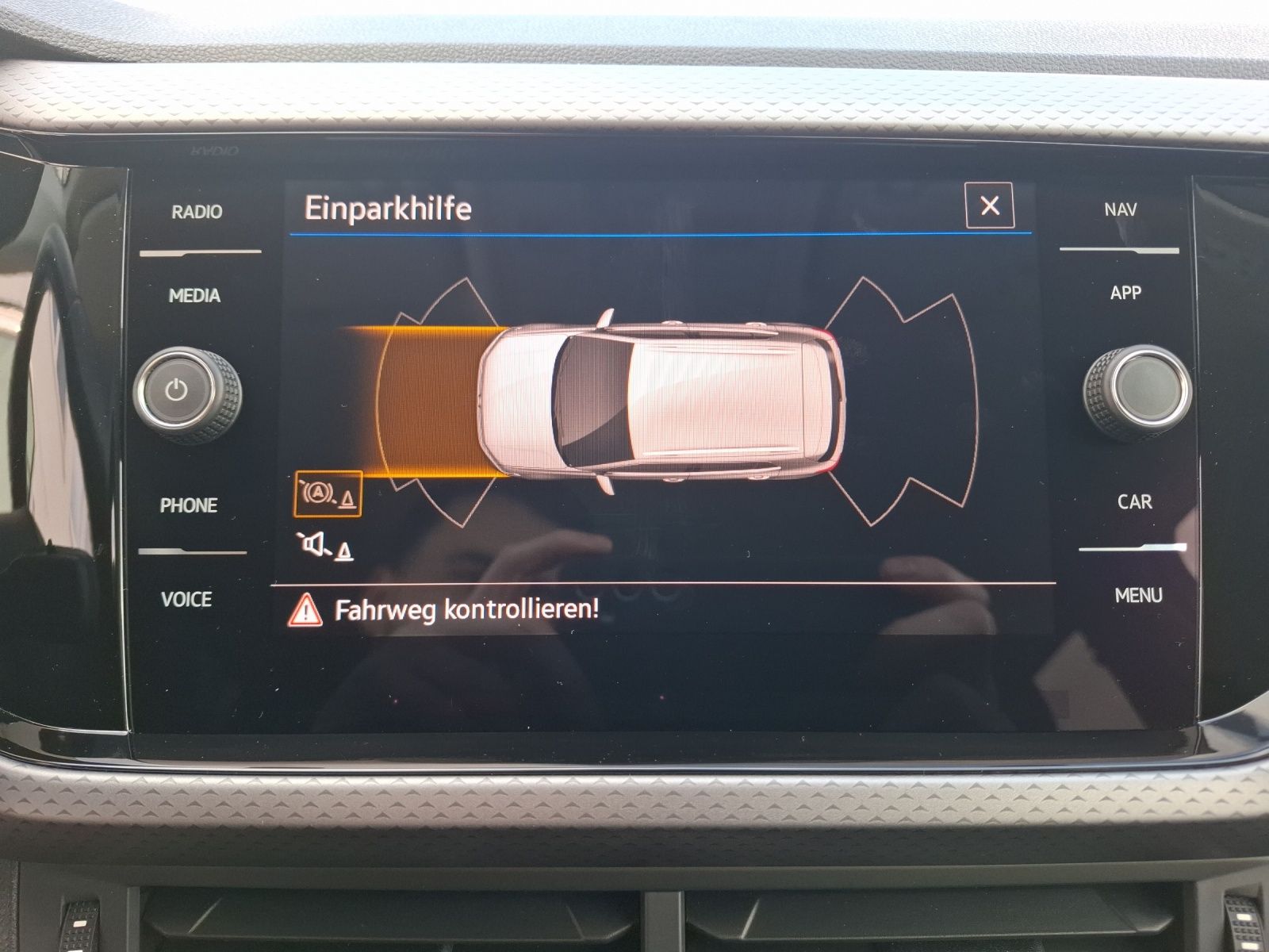 Fahrzeugabbildung Volkswagen T-Cross TSI Active Navi ACC PDC SH LM
