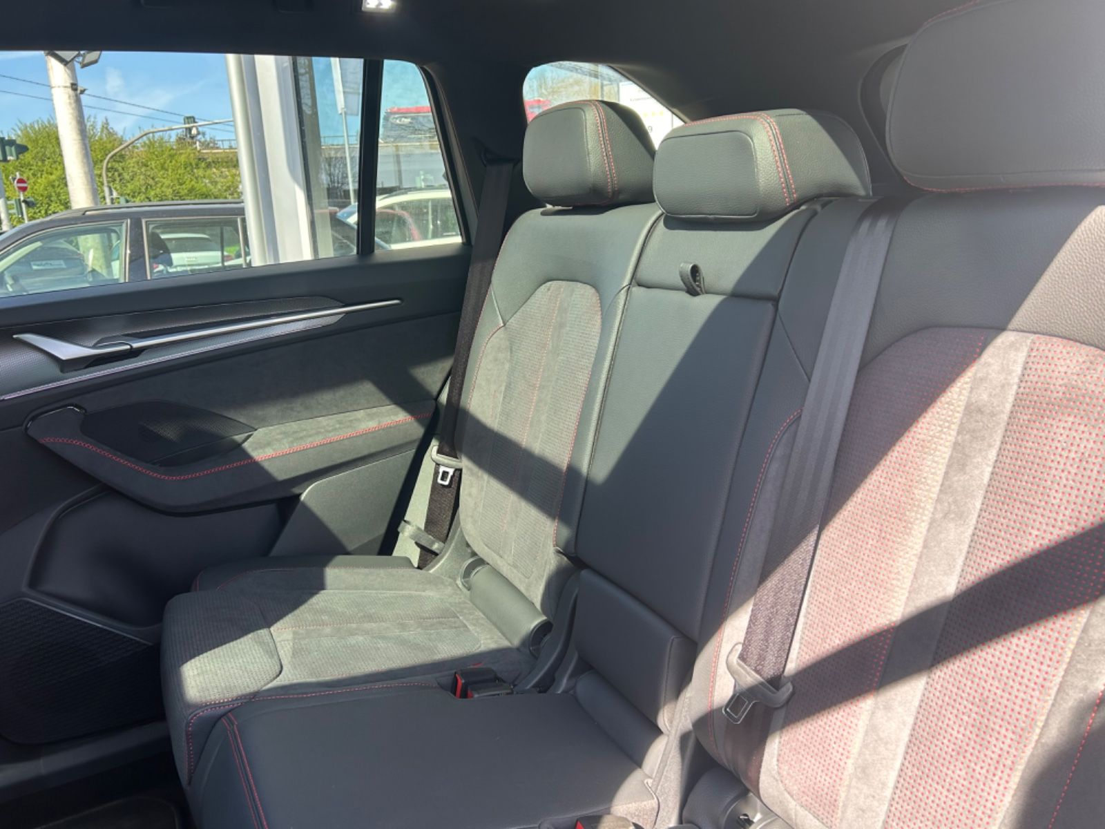 Fahrzeugabbildung SKODA Kodiaq RS 2.0 TSI DSG Matrix Head-Up