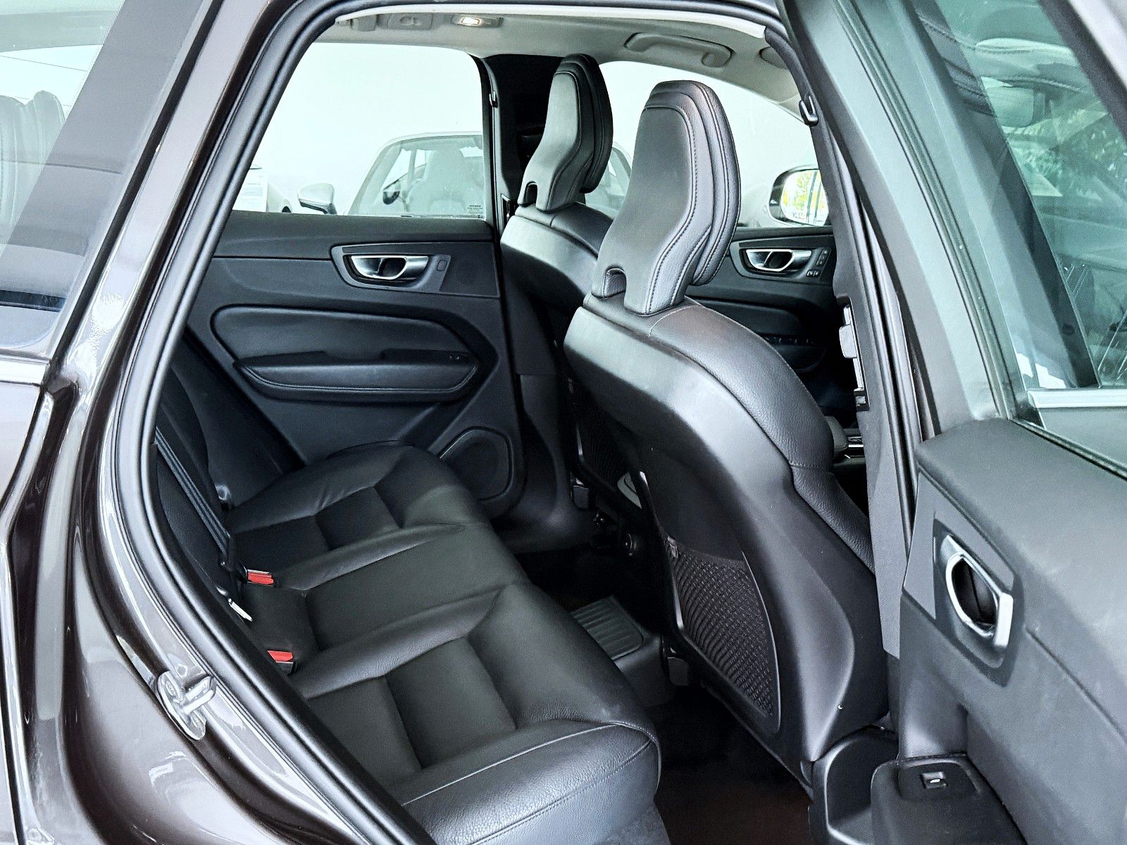 Volvo XC60 T6 Plus Bright Plug-In Hybrid AWD *LED*KAM foto 12