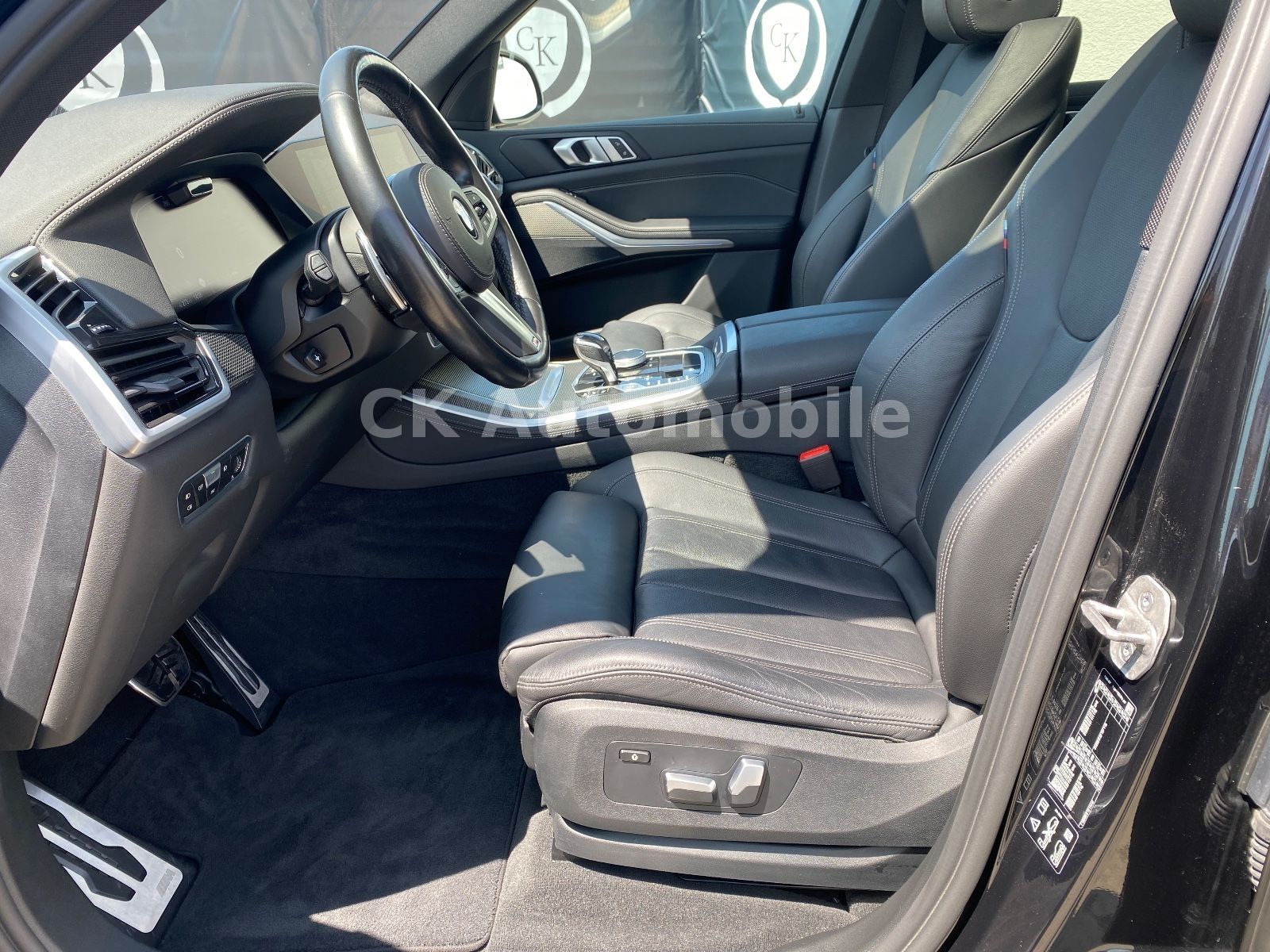 Fahrzeugabbildung BMW X5 xDrive 40d M-Sport/laser/Head-Up/Pano/ACC/AHK