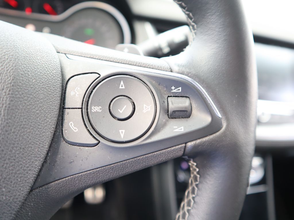 Fahrzeugabbildung Opel Grandland X Plug-in-Hybrid4 Ultimate+Leder+Navi+
